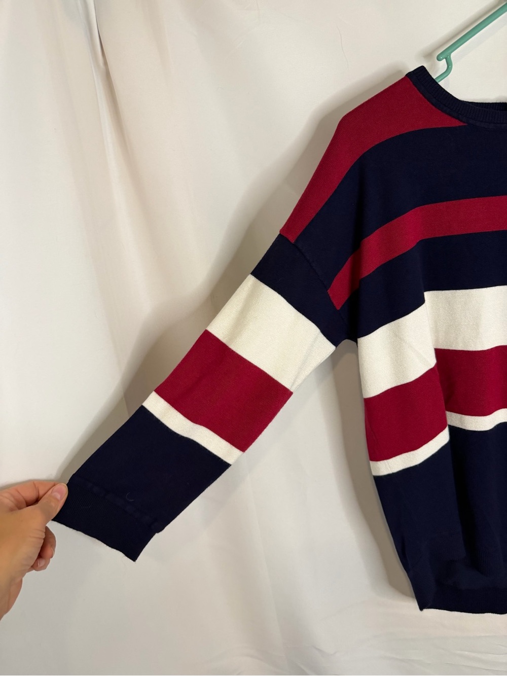 3/$20 Cable & Gauge Navy Blue, Red & White Striped Lightweight Sweater Size XL - Picture 5 of 5
